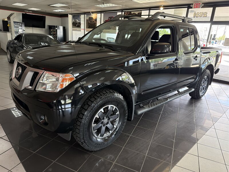 2019 Nissan Frontier PRO-4X 4DR CREWCAB 4X4   - Photo 1 - Hamilton, OH 45015