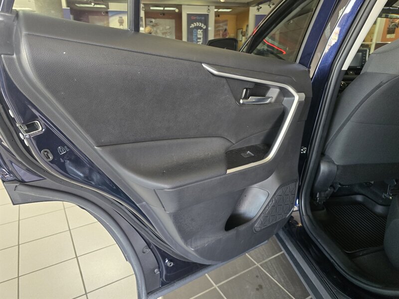 2022 Toyota RAV4 XLE 4DR SUV AWD - Photo 10 - Hamilton, OH 45015