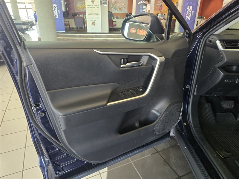 2022 Toyota RAV4 XLE 4DR SUV AWD - Photo 7 - Hamilton, OH 45015