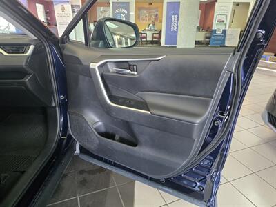 2022 Toyota RAV4 XLE 4DR SUV AWD - Photo 12 - Hamilton, OH 45015
