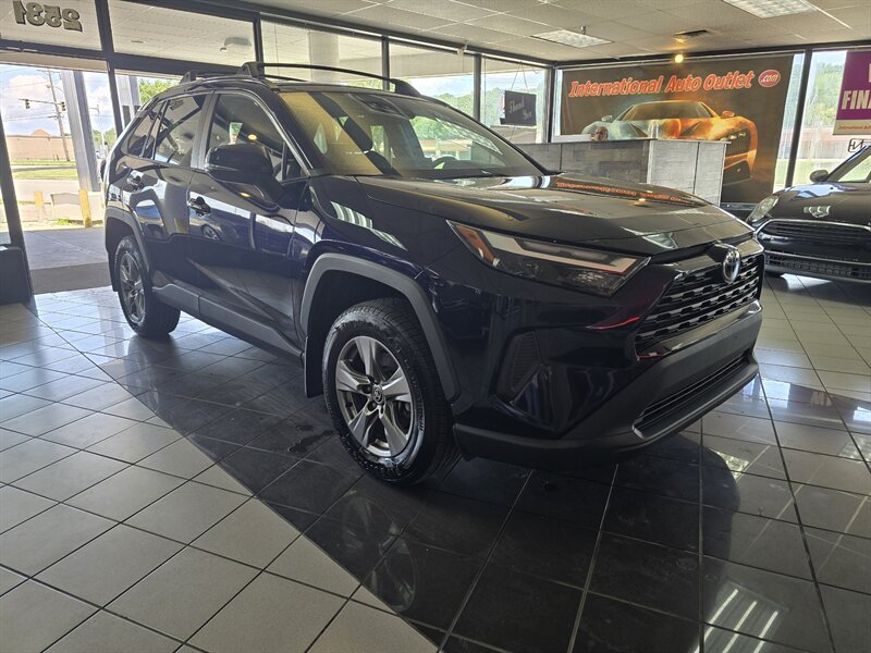 2022 Toyota RAV4 XLE 4DR SUV AWD - Photo 3 - Hamilton, OH 45015