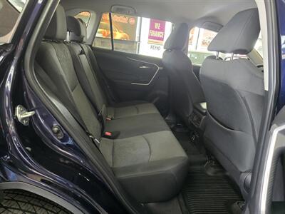 2022 Toyota RAV4 XLE 4DR SUV AWD - Photo 16 - Hamilton, OH 45015