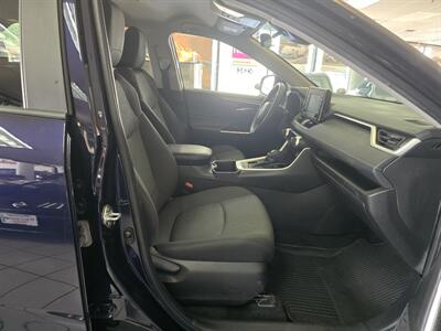 2022 Toyota RAV4 XLE 4DR SUV AWD - Photo 14 - Hamilton, OH 45015