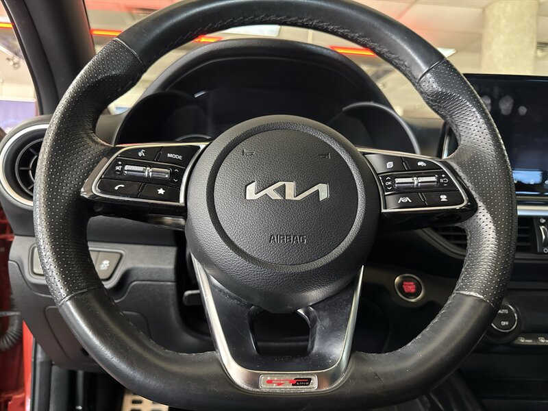 2023 Kia Forte GT-Line - Photo 14 - Hamilton, OH 45015
