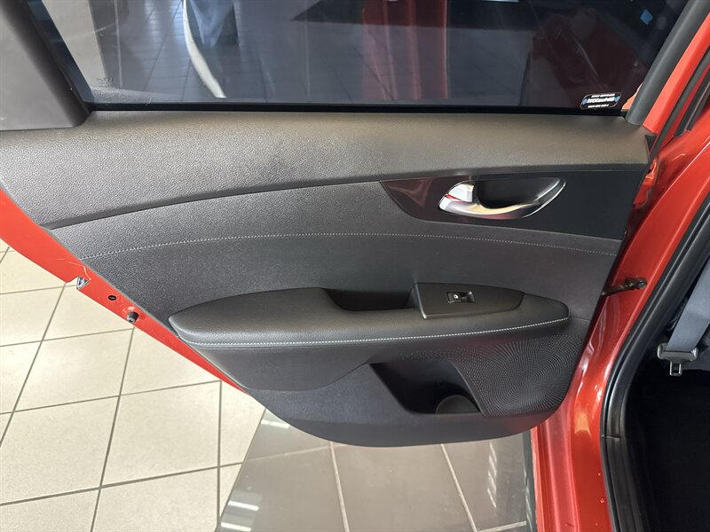 2023 Kia Forte GT-Line - Photo 23 - Hamilton, OH 45015