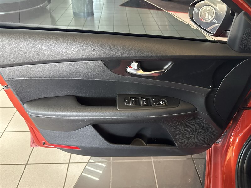2023 Kia Forte GT-Line - Photo 21 - Hamilton, OH 45015