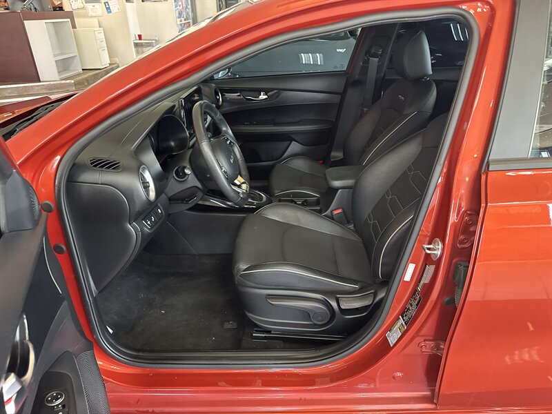 2023 Kia Forte GT-Line - Photo 9 - Hamilton, OH 45015