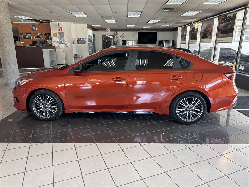 2023 Kia Forte GT-Line - Photo 2 - Hamilton, OH 45015