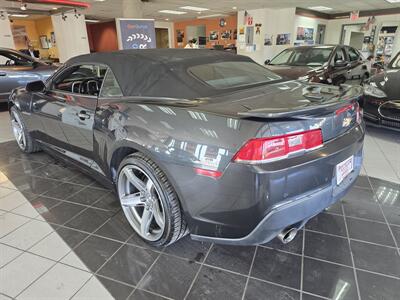 2015 Chevrolet Camaro LT 2DR CONVERTIBLE   - Photo 6 - Hamilton, OH 45015