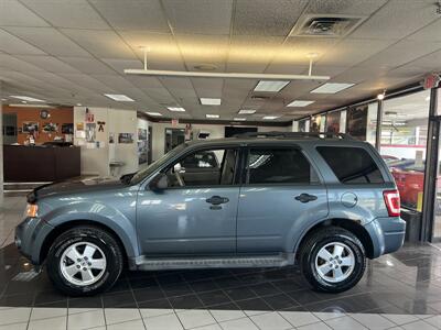 2012 Ford Escape XLT   - Photo 2 - Hamilton, OH 45015