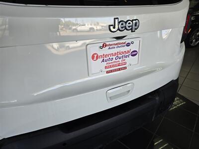 2023 Jeep Renegade Latitude 4DR SUV 4X4   - Photo 31 - Hamilton, OH 45015