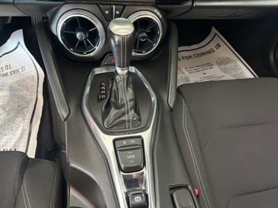 2018 Chevrolet Camaro LT 2DR COUPE   - Photo 18 - Hamilton, OH 45015