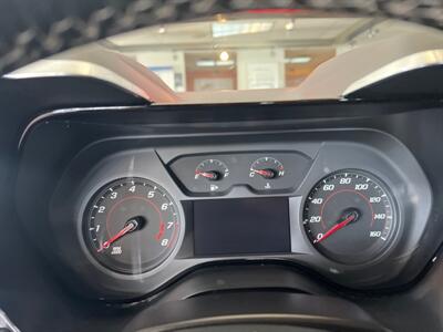 2018 Chevrolet Camaro LT 2DR COUPE   - Photo 12 - Hamilton, OH 45015