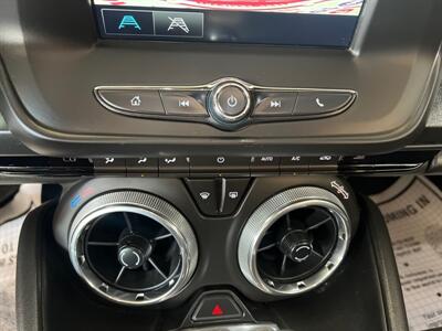 2018 Chevrolet Camaro LT 2DR COUPE   - Photo 17 - Hamilton, OH 45015