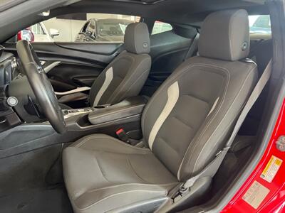 2018 Chevrolet Camaro LT 2DR COUPE   - Photo 10 - Hamilton, OH 45015
