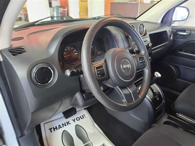 2011 Jeep Compass Sport 4DR SUV 4X4   - Photo 9 - Hamilton, OH 45015