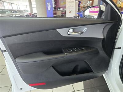 2023 Kia Forte LXS 4DR SEDAN - Photo 7 - Hamilton, OH 45015