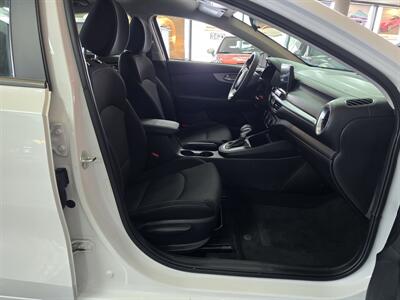 2023 Kia Forte LXS 4DR SEDAN - Photo 14 - Hamilton, OH 45015