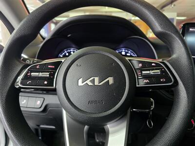 2023 Kia Forte LXS 4DR SEDAN - Photo 23 - Hamilton, OH 45015
