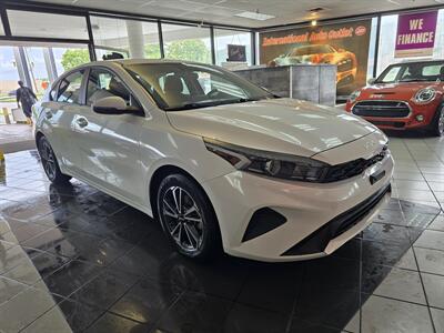 2023 Kia Forte LXS 4DR SEDAN - Photo 3 - Hamilton, OH 45015