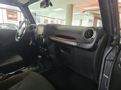 2016 Jeep Wrangler Sport 4DR SUV 4X4   - Photo 12 - Hamilton, OH 45015