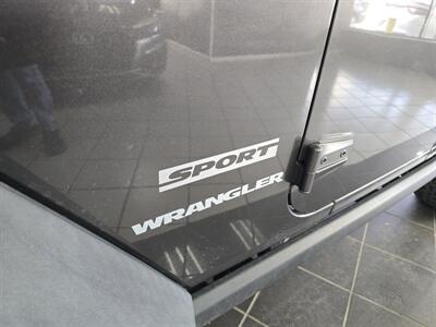 2016 Jeep Wrangler Sport 4DR SUV 4X4   - Photo 22 - Hamilton, OH 45015