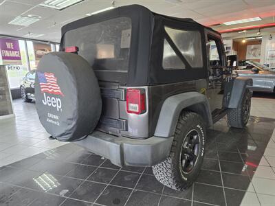 2016 Jeep Wrangler Sport 4DR SUV 4X4   - Photo 4 - Hamilton, OH 45015
