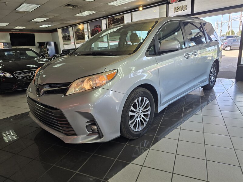 2019 Toyota Sienna XLE 7-Passenger 4DR MINI-VAN   - Photo 1 - Hamilton, OH 45015