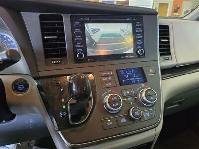 2019 Toyota Sienna XLE 7-Passenger 4DR MINI-VAN - Photo 26 - Hamilton, OH 45015