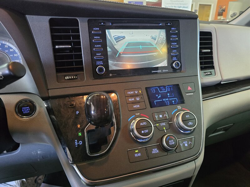 2019 Toyota Sienna XLE 7-Passenger 4DR MINI-VAN - Photo 26 - Hamilton, OH 45015