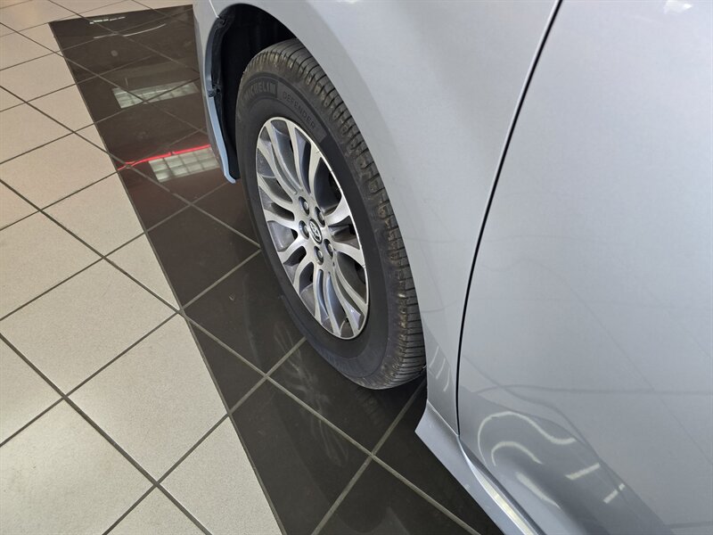 2019 Toyota Sienna XLE 7-Passenger 4DR MINI-VAN - Photo 35 - Hamilton, OH 45015