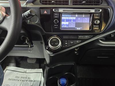 2016 Toyota Prius c Two 4DR HATCHBACK   - Photo 24 - Hamilton, OH 45015