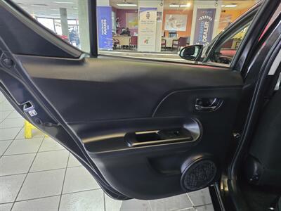 2016 Toyota Prius c Two 4DR HATCHBACK   - Photo 11 - Hamilton, OH 45015