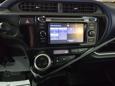 2016 Toyota Prius c Two 4DR HATCHBACK   - Photo 21 - Hamilton, OH 45015