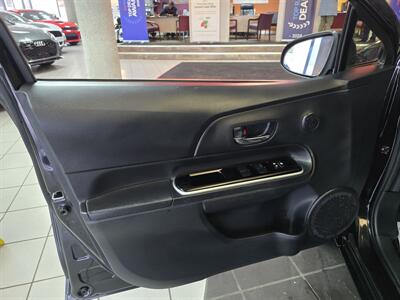 2016 Toyota Prius c Two 4DR HATCHBACK   - Photo 8 - Hamilton, OH 45015