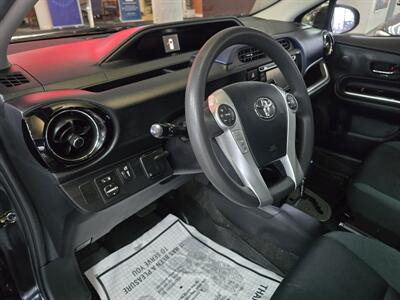 2016 Toyota Prius c Two 4DR HATCHBACK   - Photo 9 - Hamilton, OH 45015