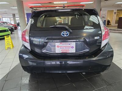 2016 Toyota Prius c Two 4DR HATCHBACK   - Photo 6 - Hamilton, OH 45015