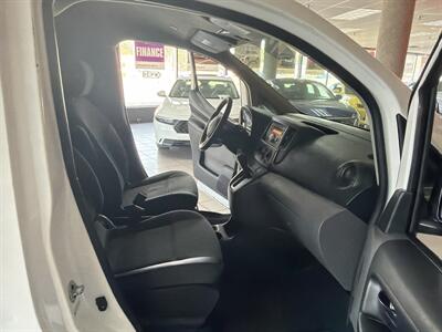 2015 Nissan NV200 S   - Photo 17 - Hamilton, OH 45015