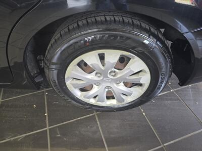 2012 Honda Civic LX 4DR SEDAN   - Photo 27 - Hamilton, OH 45015