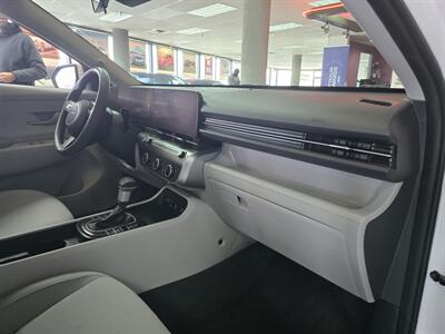 2024 Hyundai KONA SE 4DR SUV AWD - Photo 12 - Hamilton, OH 45015