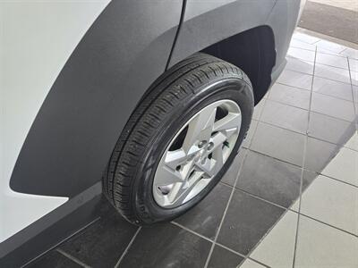 2024 Hyundai KONA SE 4DR SUV AWD - Photo 33 - Hamilton, OH 45015