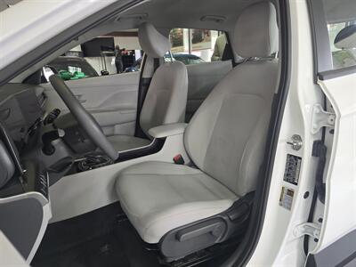 2024 Hyundai KONA SE 4DR SUV AWD - Photo 8 - Hamilton, OH 45015