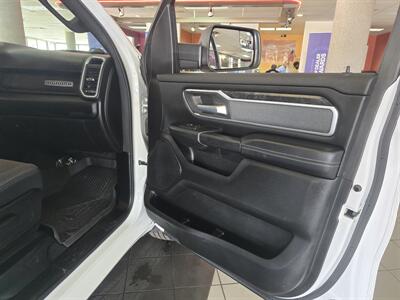 2021 RAM 1500 Big Horn/CREW CAB/4X4   - Photo 14 - Hamilton, OH 45015