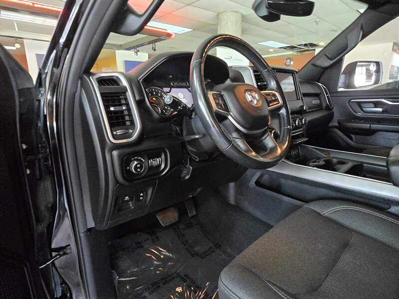 2019 RAM 1500 Big Horn/CREW CAB/HEMI/4X4 - Photo 8 - Hamilton, OH 45015