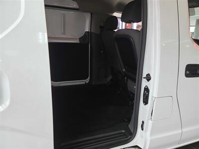 2021 Nissan NV S D4R CARGO MINI-VAN   - Photo 15 - Hamilton, OH 45015