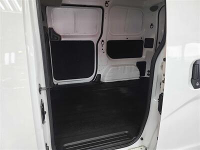 2021 Nissan NV S D4R CARGO MINI-VAN   - Photo 11 - Hamilton, OH 45015