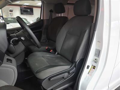 2021 Nissan NV S D4R CARGO MINI-VAN   - Photo 10 - Hamilton, OH 45015