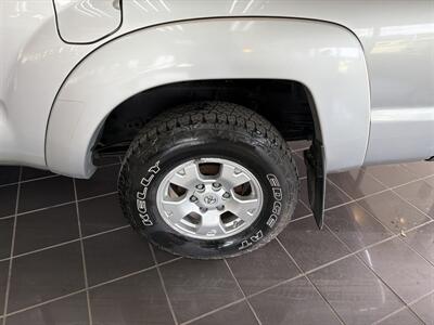 2013 Toyota Tacoma Base 4DR ACCESS CAB - Photo 27 - Hamilton, OH 45015