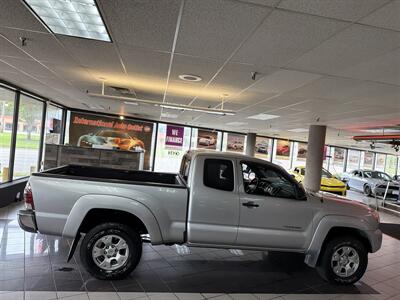 2013 Toyota Tacoma Base 4DR ACCESS CAB - Photo 5 - Hamilton, OH 45015