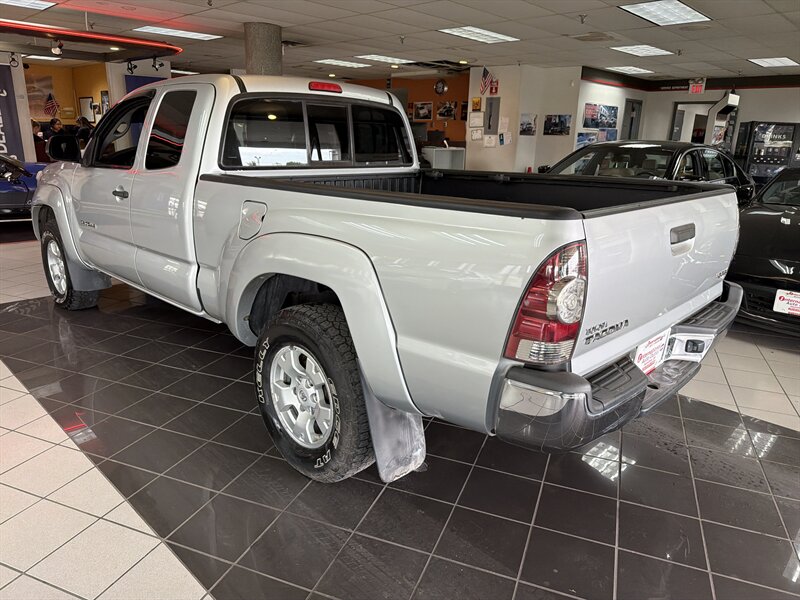 2013 Toyota Tacoma Base 4DR ACCESS CAB - Photo 9 - Hamilton, OH 45015